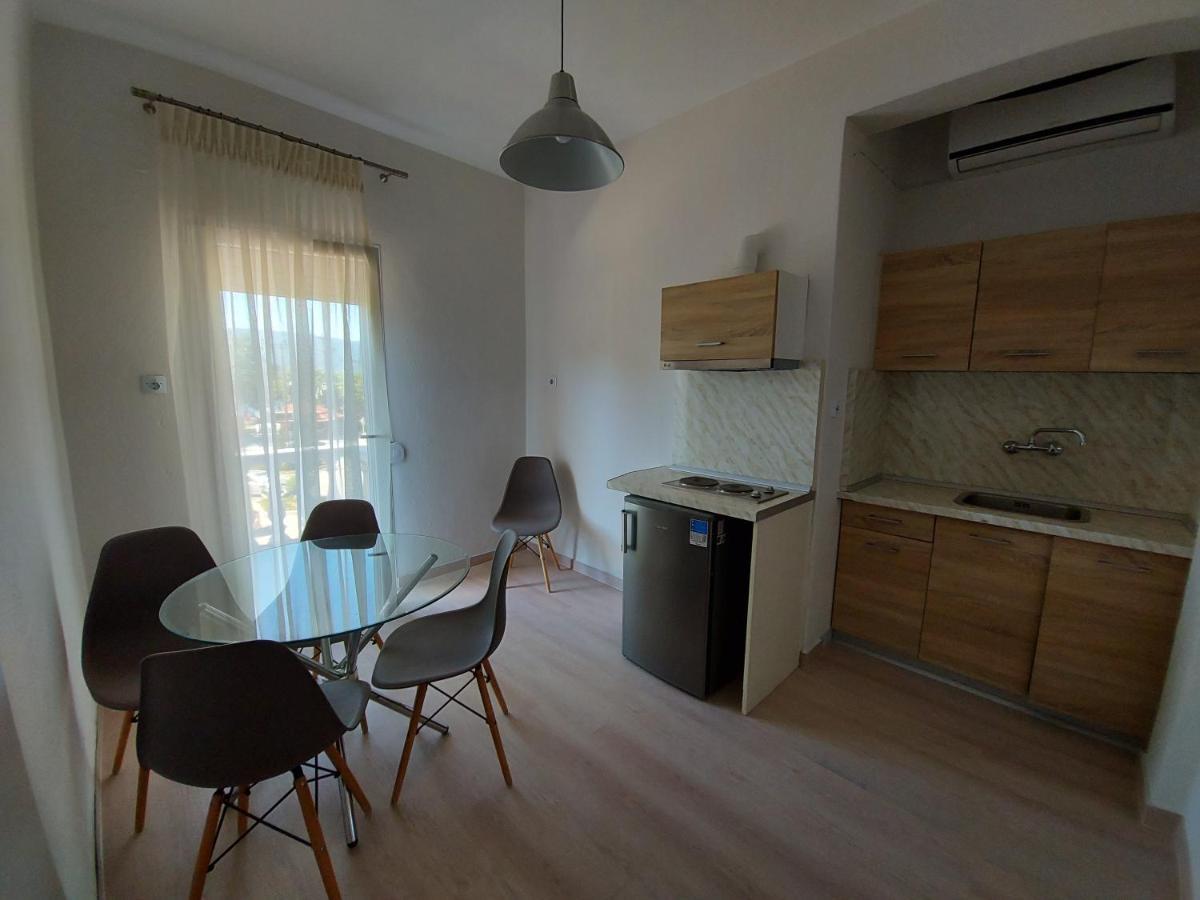 Sea View Apartment スタブロス エクステリア 写真